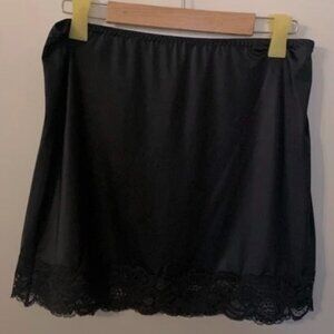 Victoria’s Secret Black Lace Trim Slip Skirt – Size M